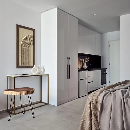 The Sall Complex B - Iconic Sea Views, By Zantewize * Ájosz Nikólaosz