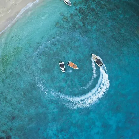 Apartman The Sall Complex B - Iconic Sea Views, By Zantewize *