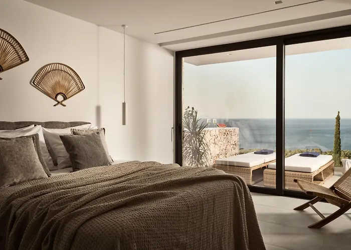 The Sall Complex B - Iconic Sea Views, By Zantewize